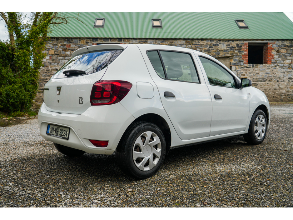 2018 Dacia Sandero - image 10