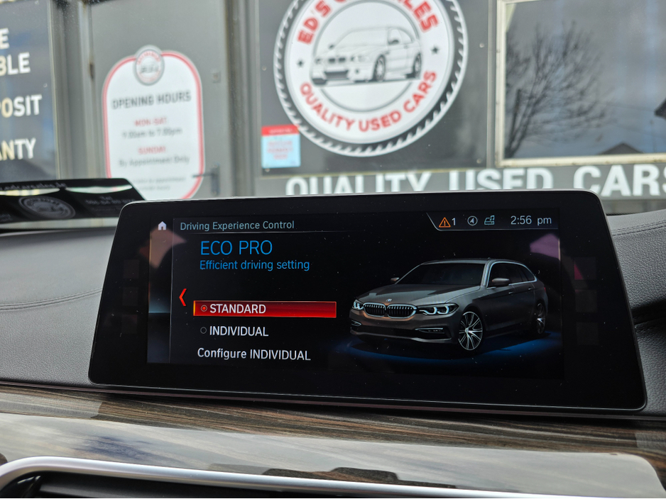 2017 BMW 5 Series - image 34