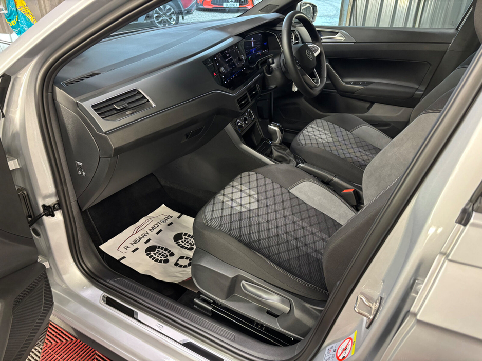 2025 Volkswagen Polo POLO R-LINE 1.0 TSI 95HP D7F €29,950