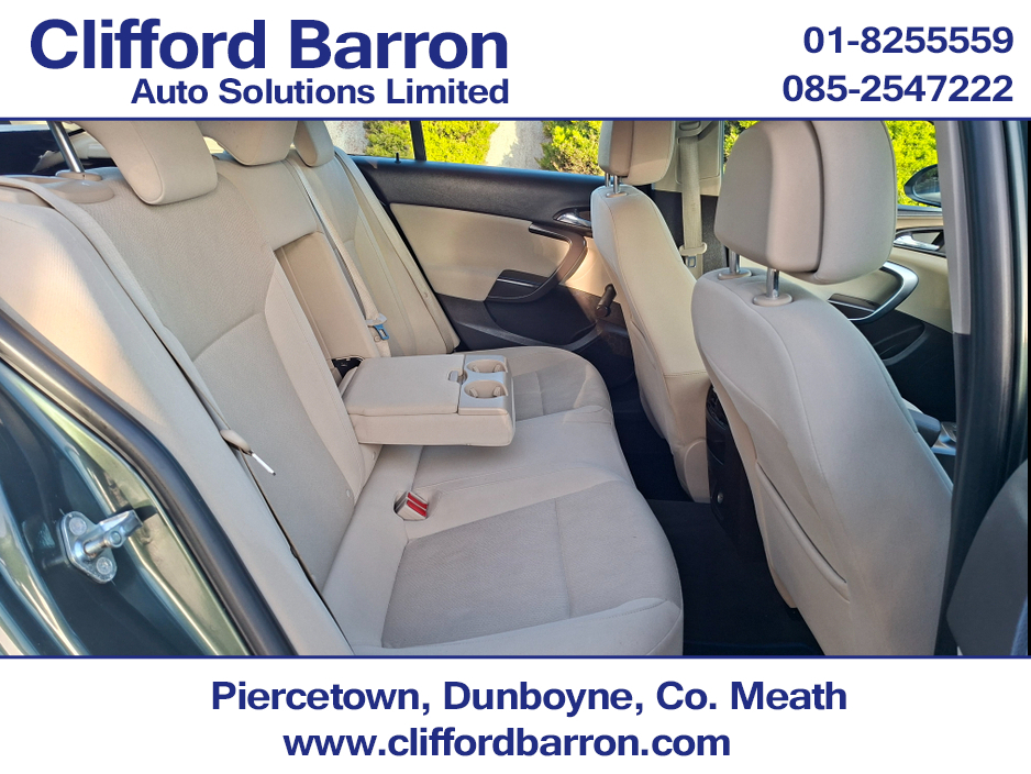 2010 Opel Insignia - image 16