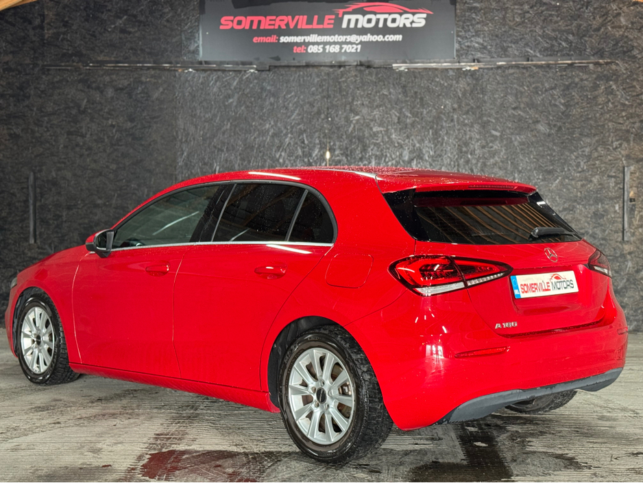 2019 Mercedes-Benz 180 - image 4