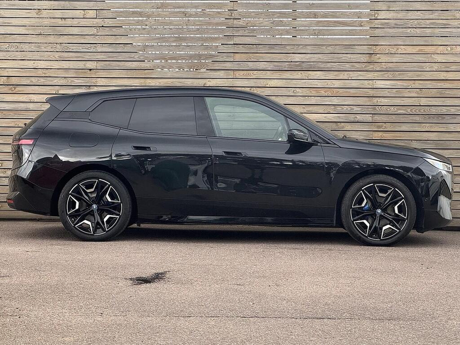 2022 BMW iX - image 4