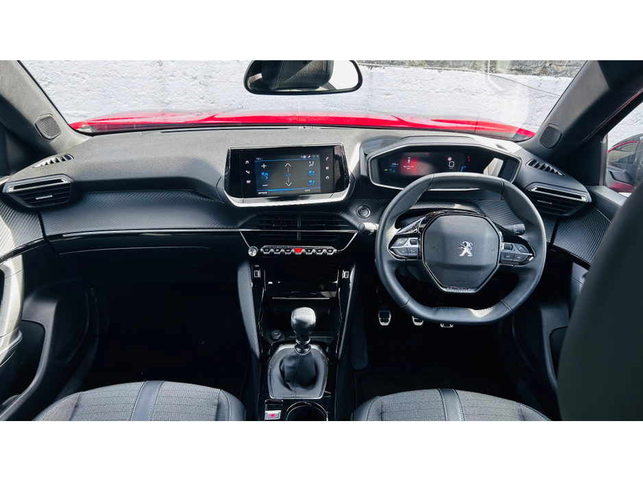 2023 Peugeot 2008 - image 4