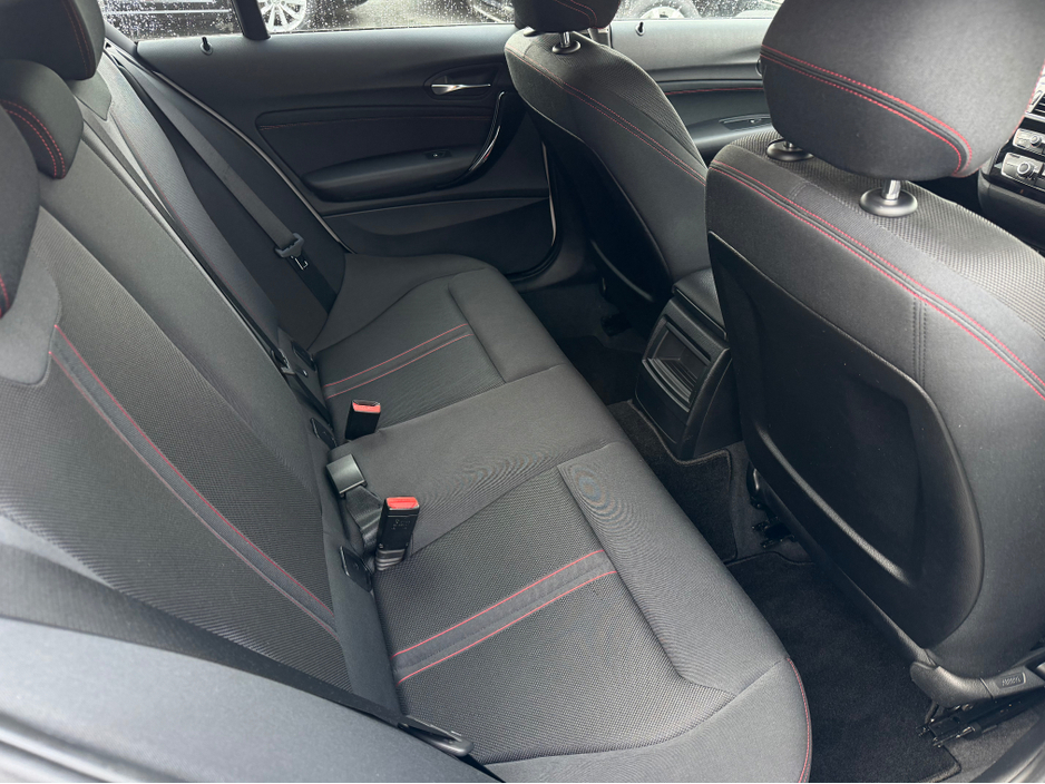 2016 BMW 1 Series - image 8