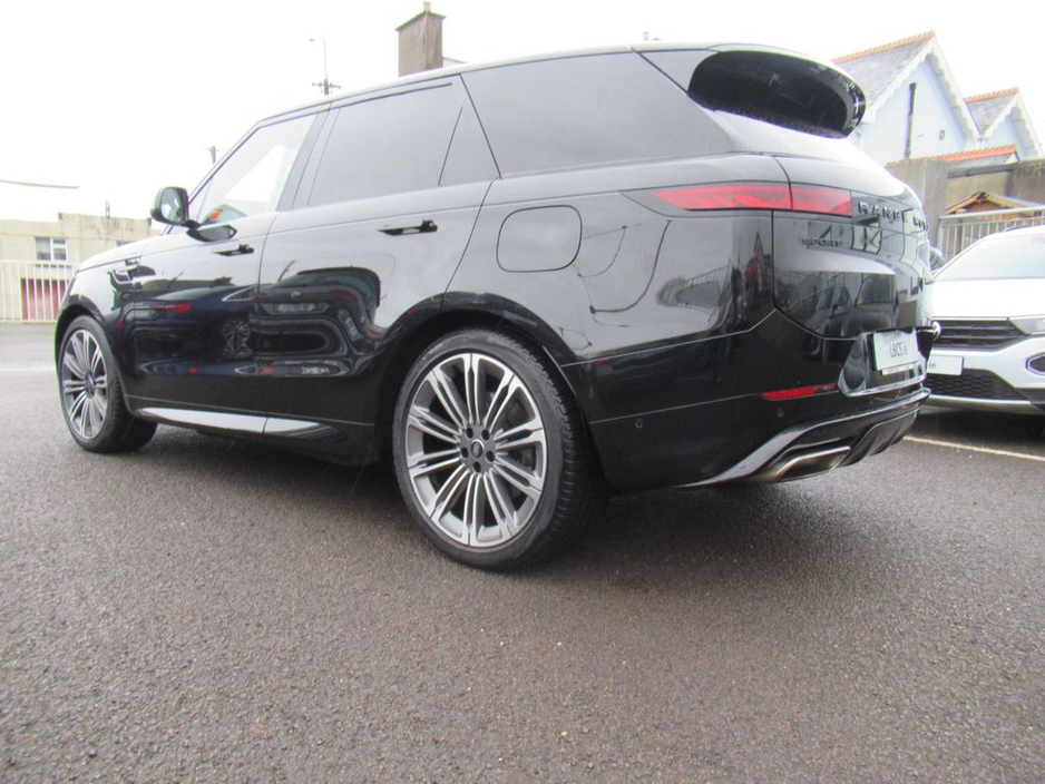 2024 Land Rover Range Rover Sport P460E Dynami €99,250