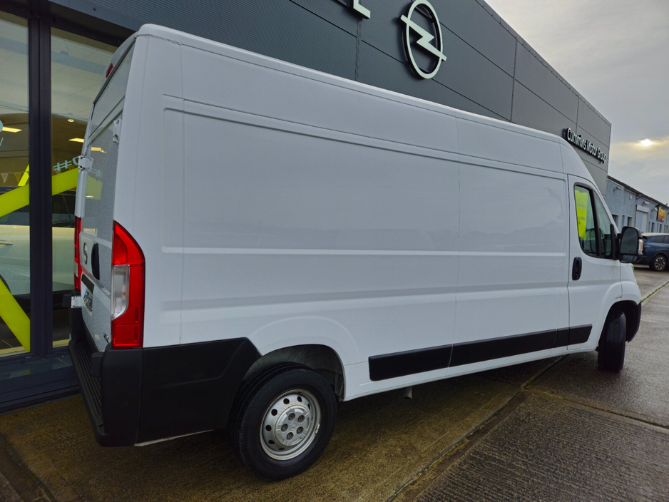 2022 Opel Movano  €16,000