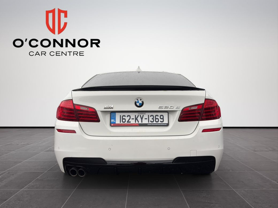 2016 BMW 5 Series - image 5