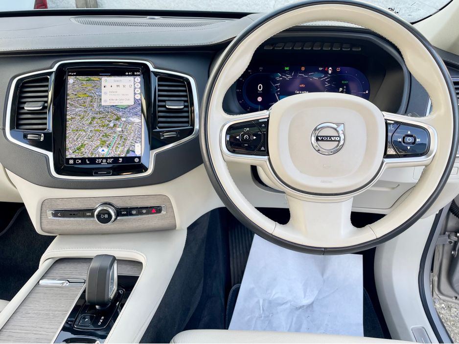 2023 Volvo XC90 - image 10
