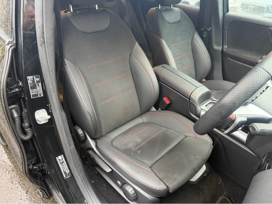 2025 Mercedes-Benz EQA 250 PLUS URBAN EDITION//GREAT SPEC//SIMI AND AA DEALER €44,950