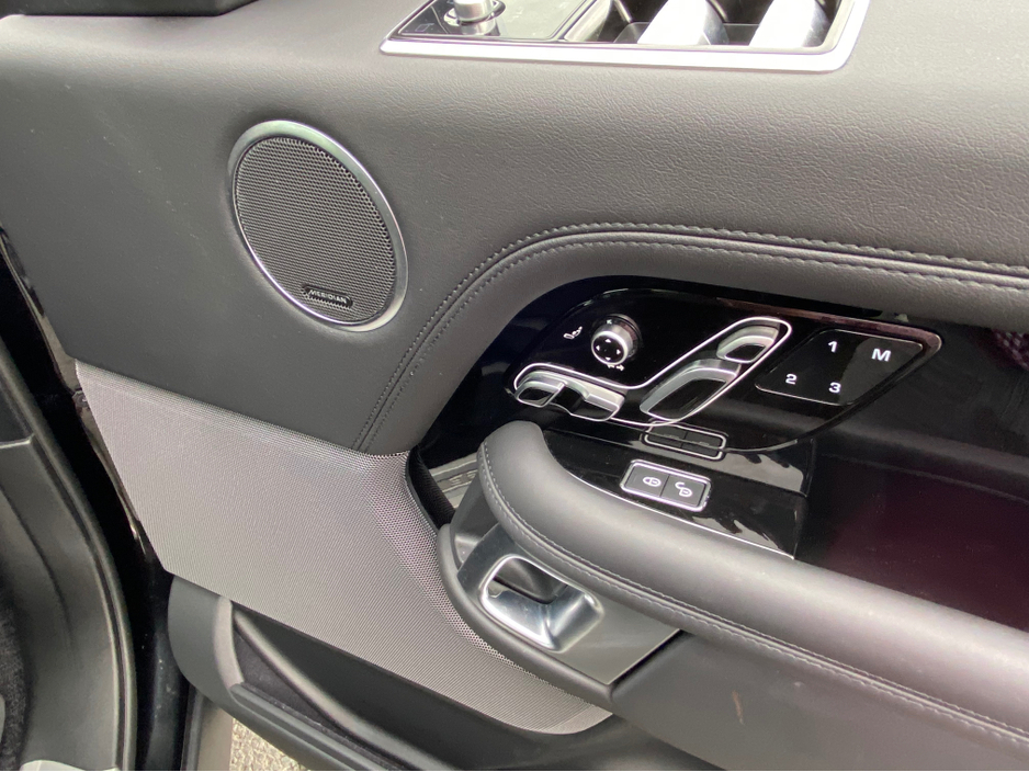 2020 Land Rover Range Rover - image 19