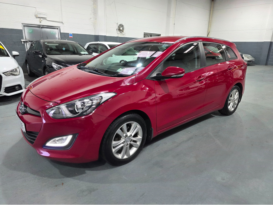 2013 Hyundai i30 - image 3