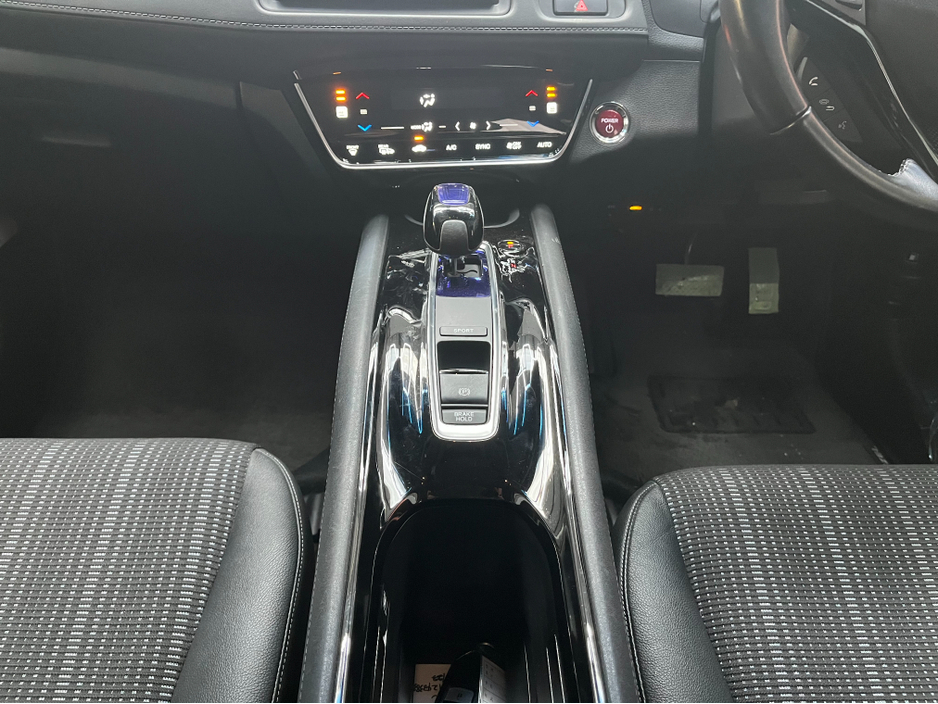 2017 Honda Vezel €16950 2017 HONDA VEZEL HYBRID Z SENSING 1.5 AUTOMATIC / CRUISE CONTROL / REVERSE CAMERA / HEATED SEATS / PADDLE SHIFTERS AND MORE €16,950