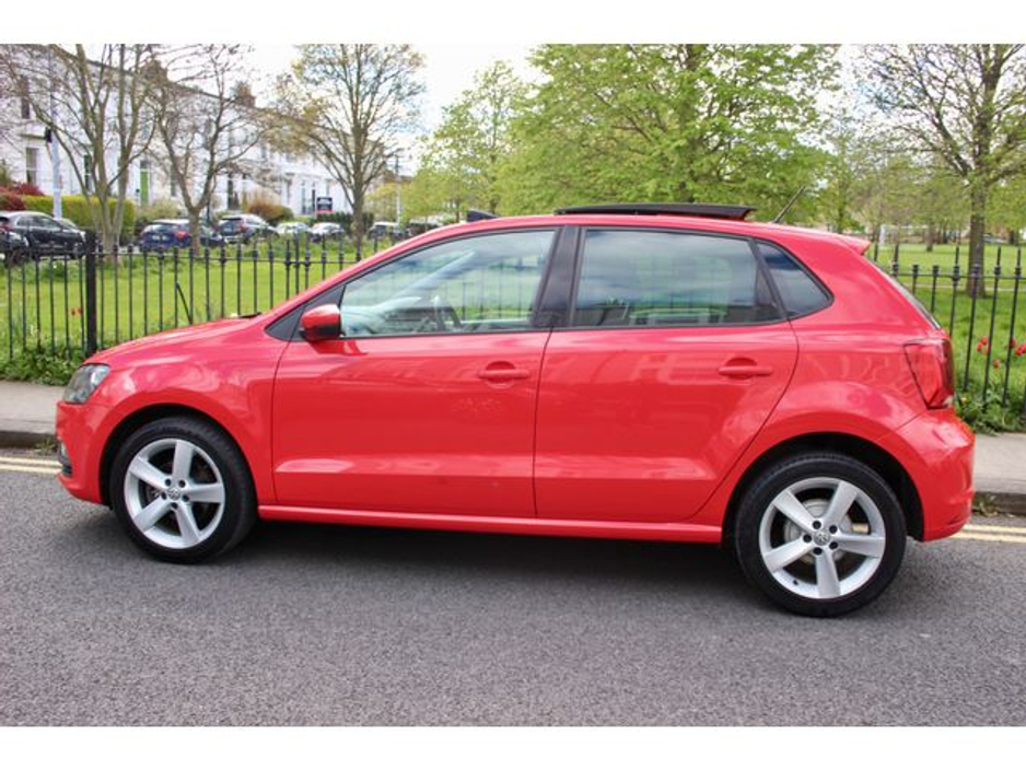 2016 Volkswagen Polo - image 9