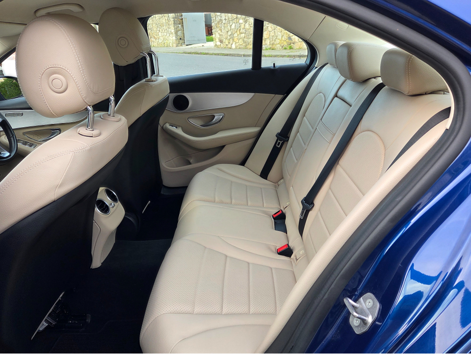 2019 Mercedes-Benz C Class - image 9