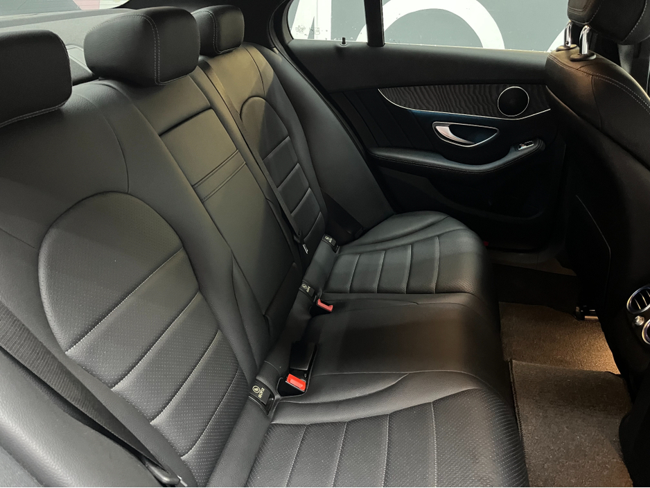 2017 Mercedes-Benz C Class 2017 MERCEDES-BENZ C220D LAUREUS EDITION 2.2 AUTOMATIC / CRUISE CONTROL / REVERSE CAMERA / ELECTRIC MEMORY & HEATED SEATS / PADDLE SHIFTERS / AMBIENT LIGHTS AND MORE