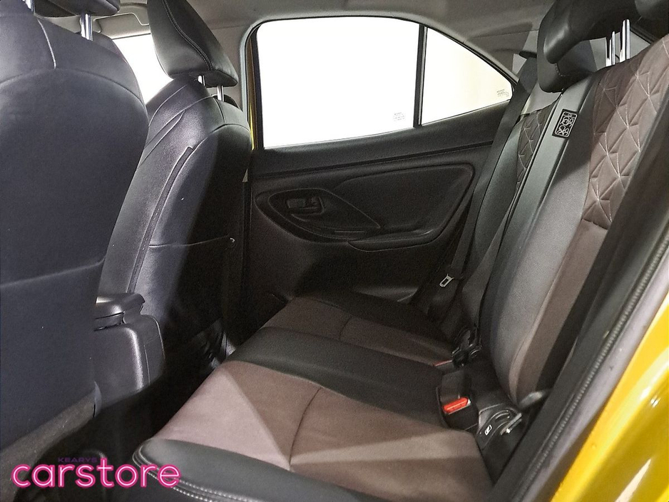 2023 Toyota Yaris Cross 1.5 Hybrid Sol €28,480