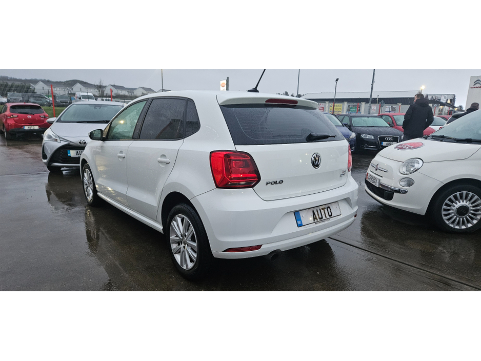 2015 Volkswagen Polo auto 1.2 comfortline plus low kms high spec €10,995