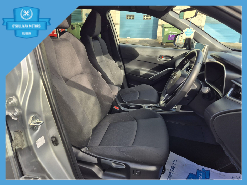 2023 Toyota Corolla Cross - image 13