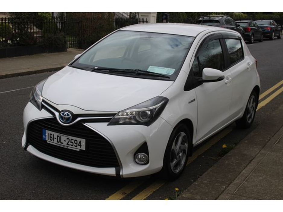 2016 Toyota Yaris - image 5