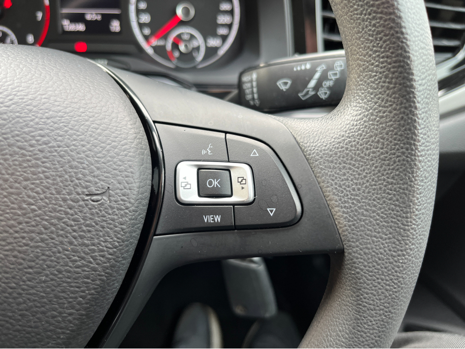 2019 Volkswagen Polo - image 20