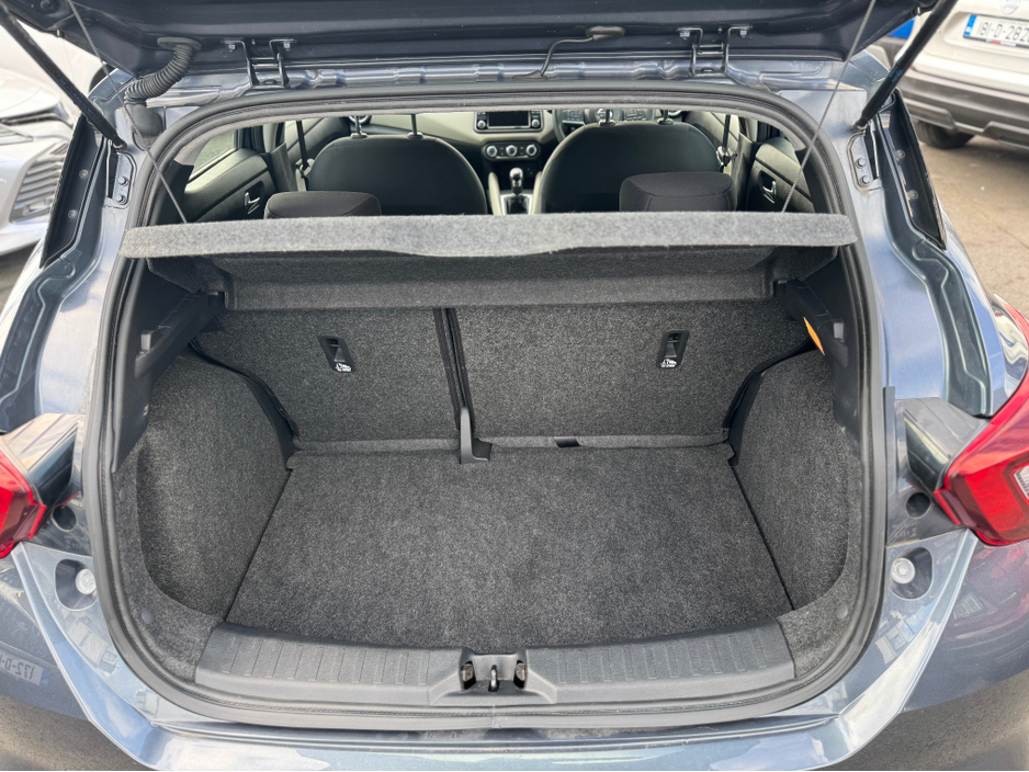 2017 Nissan Micra - image 17