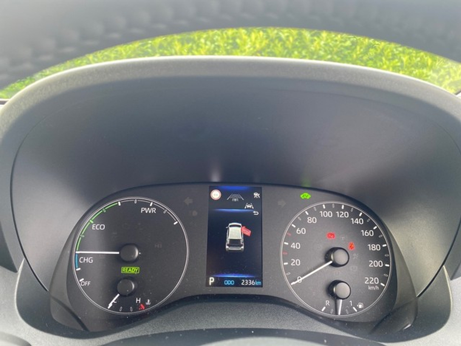 2025 Toyota Yaris - image 12