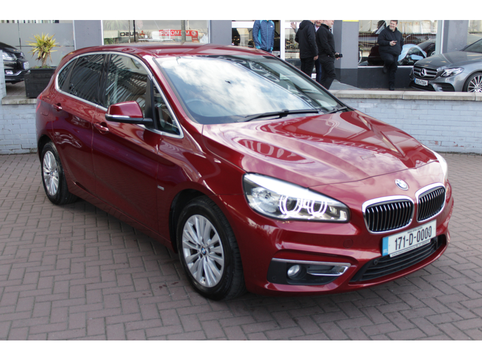 2017 BMW 2 Series Active Tourer - image 2