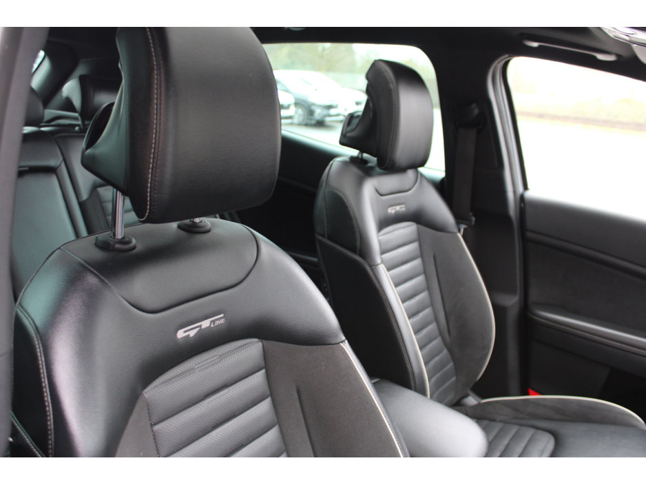 2022 Kia Sportage - image 13