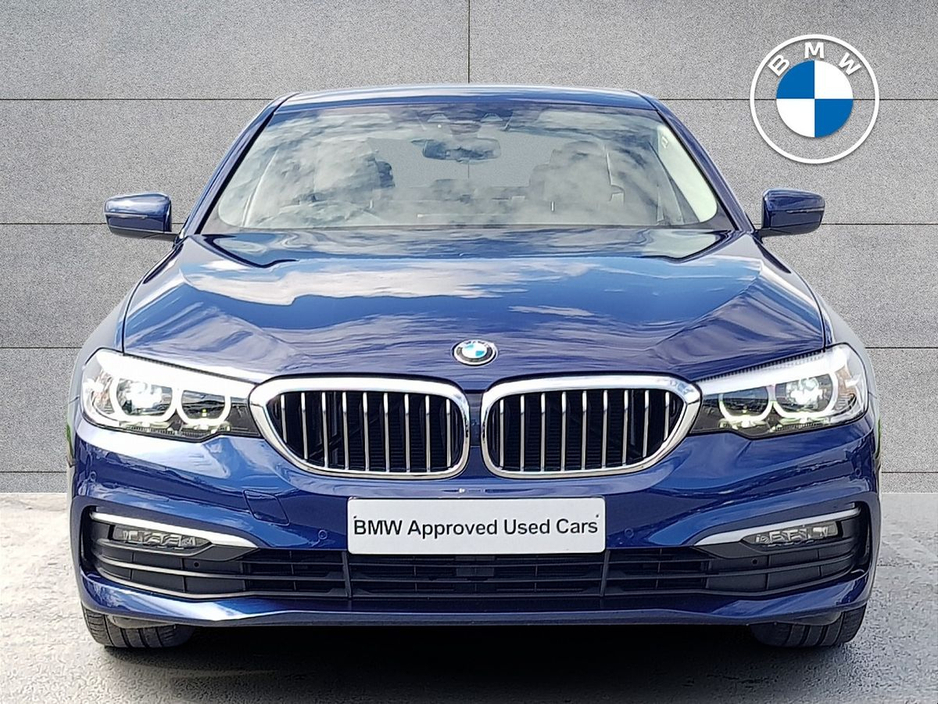 2019 BMW 5 Series - image 16