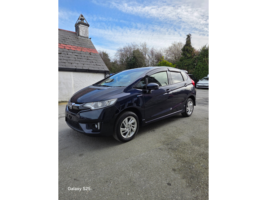 2016 Honda Fit - image 5