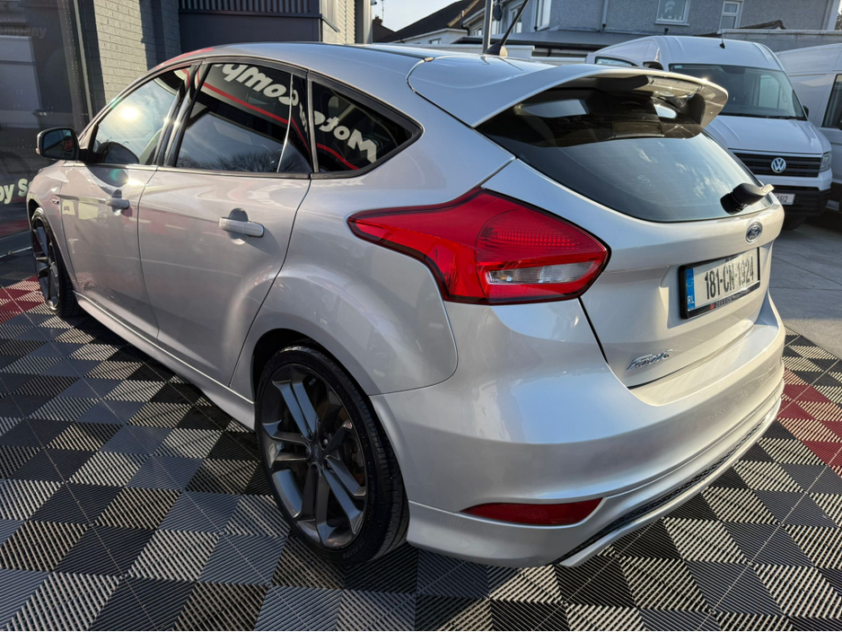 2018 Ford Focus - image 18