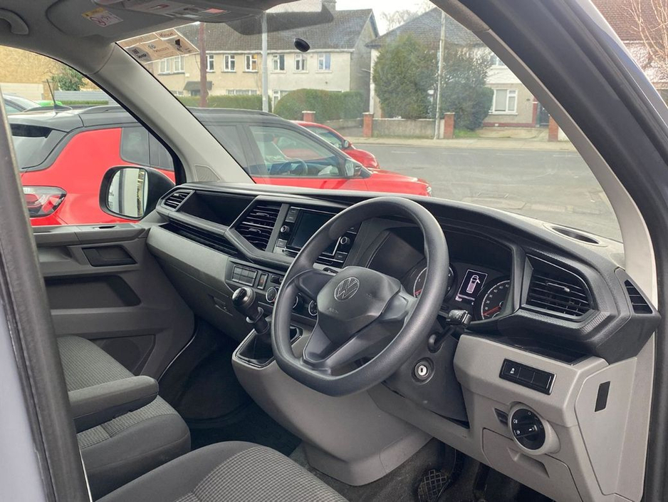 2023 Volkswagen Transporter - image 14