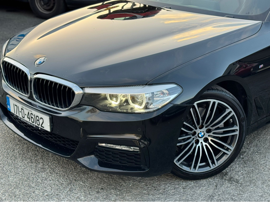 2017 BMW 5 Series - image 7