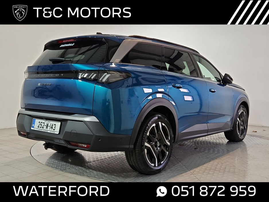 2025 Peugeot 5008 Allure Model 73kwh 210hp 500kms Range - Detachable Tow Bar €49,495