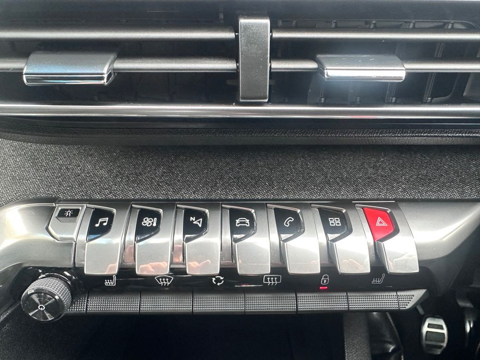 2019 Peugeot 3008 - image 31