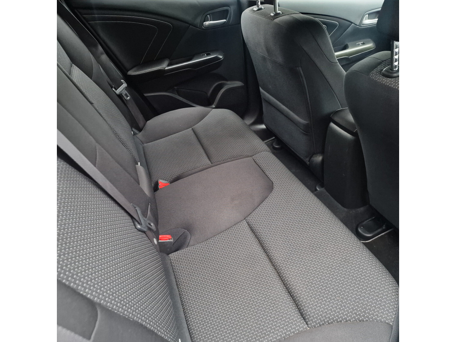 2016 Honda Civic 1.6 I-DTEC Sport €9,450