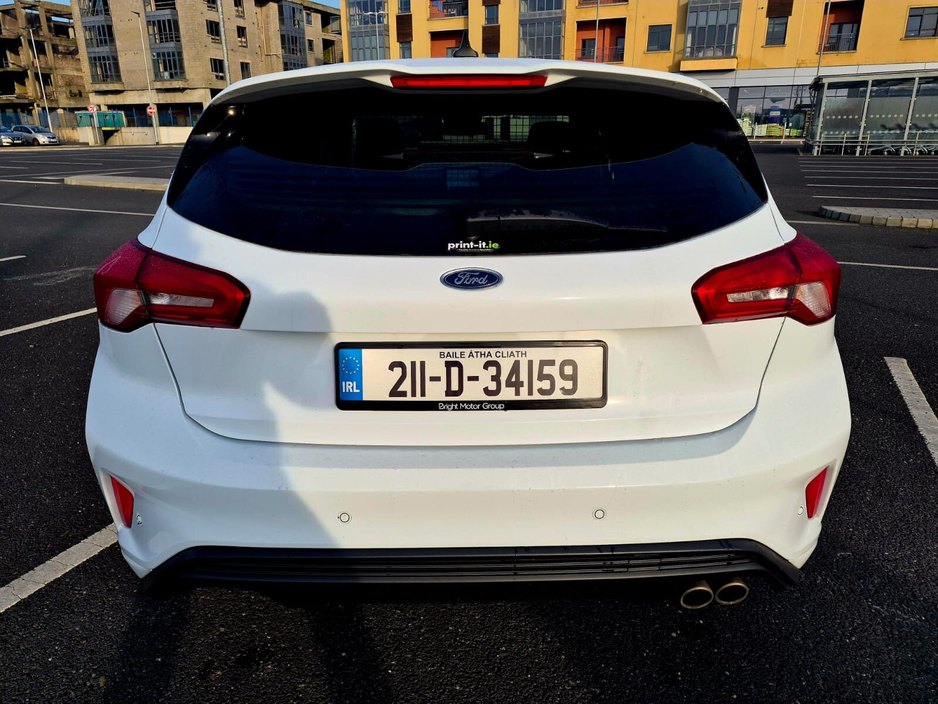 2021 Ford Focus - image 4