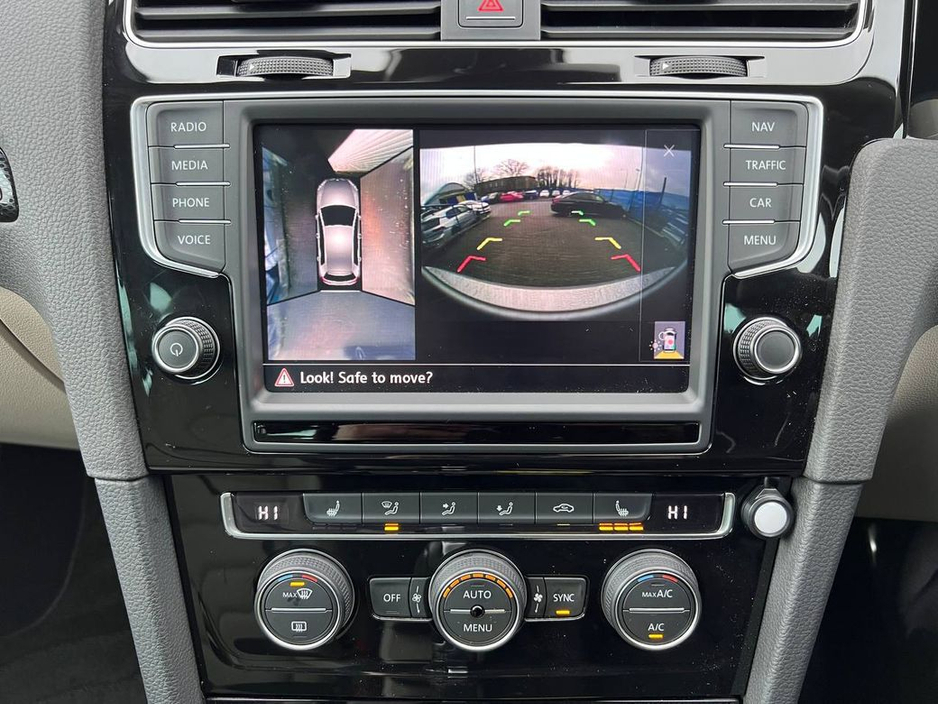 2016 Volkswagen Golf HIGHLINE 1.4 TSI AUTO * BIG SPEC * // FULL SERVICE HISTORY // LEATHER INTERIOR // APPLE CARPLAY/ANDROID AUTO €16,900