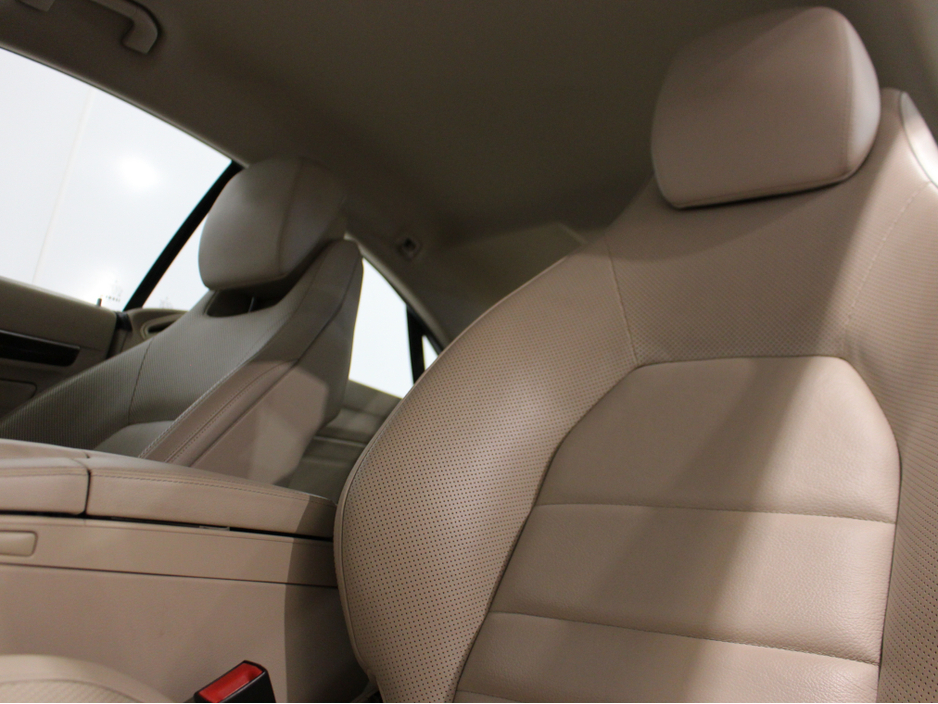 2014 Mercedes-Benz E Class - image 25