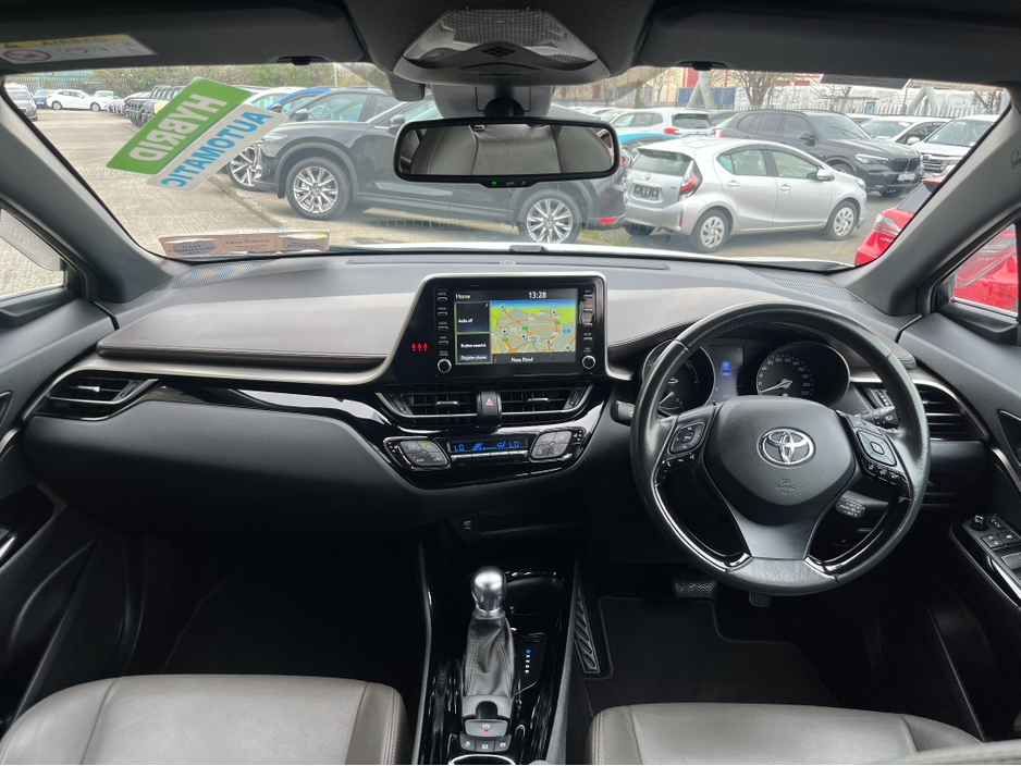 2020 Toyota C-HR - image 13