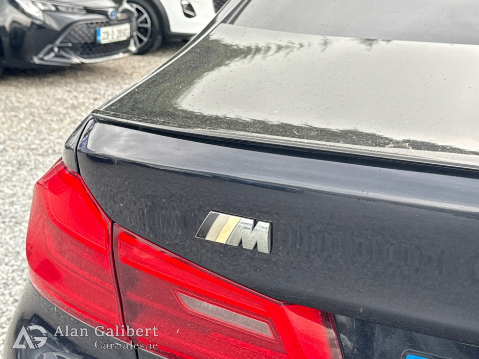 2020 BMW 5 Series - image 18