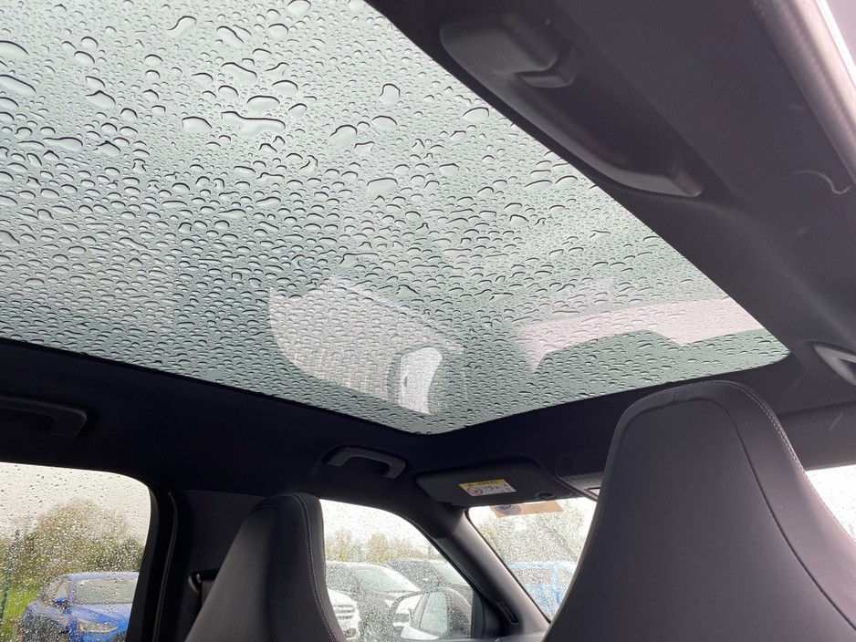 2025 Ford Explorer - image 16