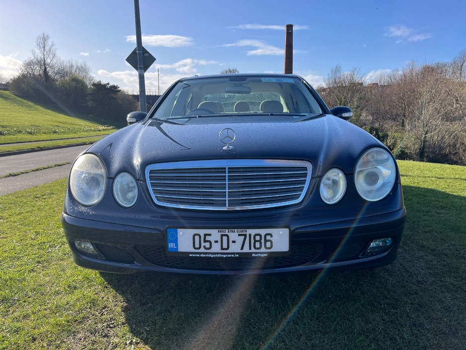 2005 Mercedes-Benz E Class - image 9