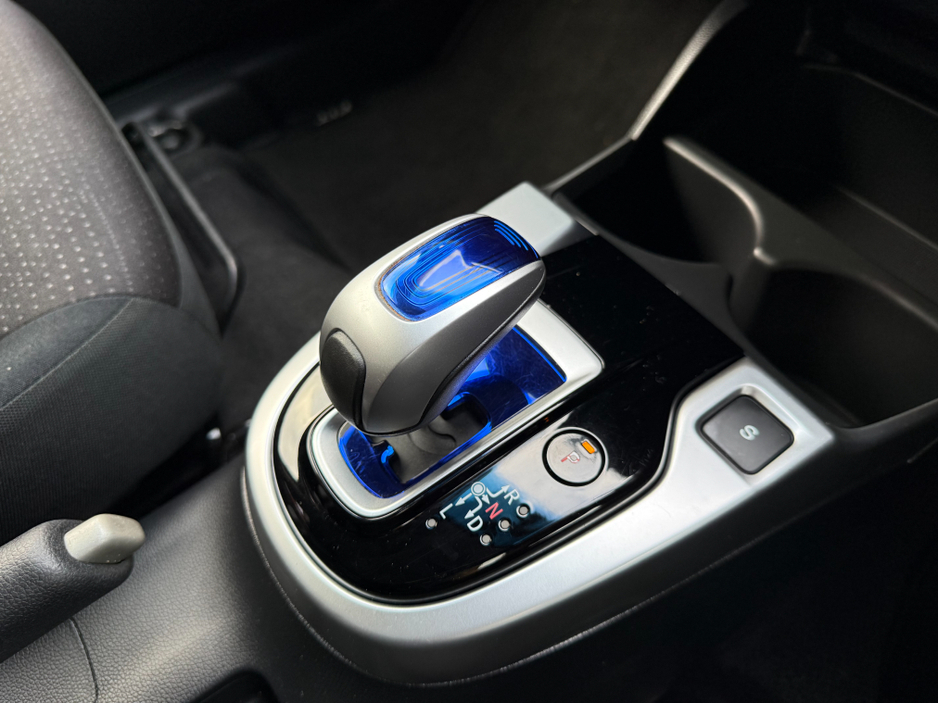 2014 Honda Fit - image 16