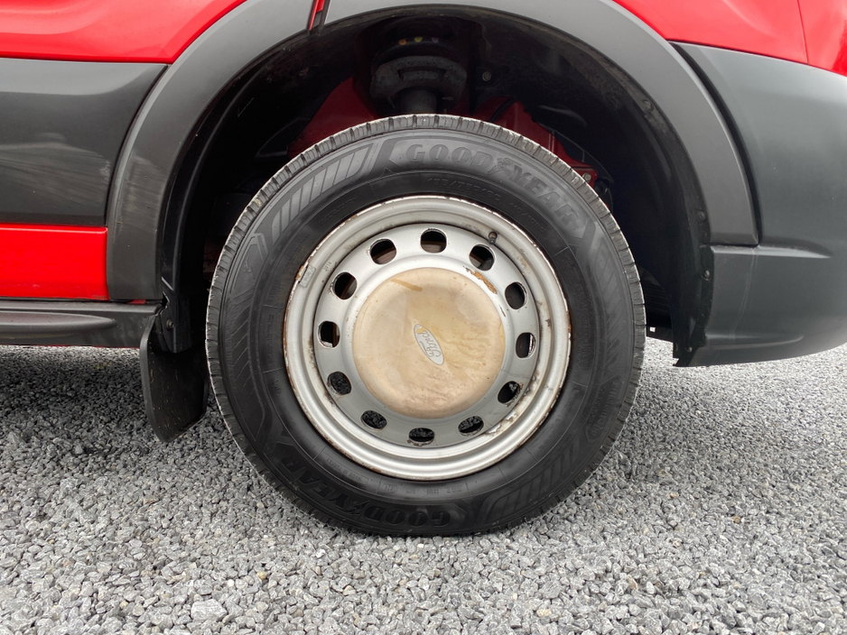 2020 Ford Transit - image 22