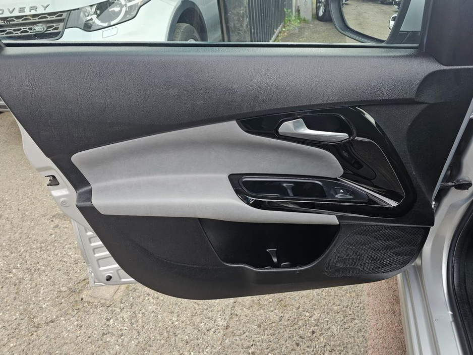 2017 Fiat Tipo - image 25