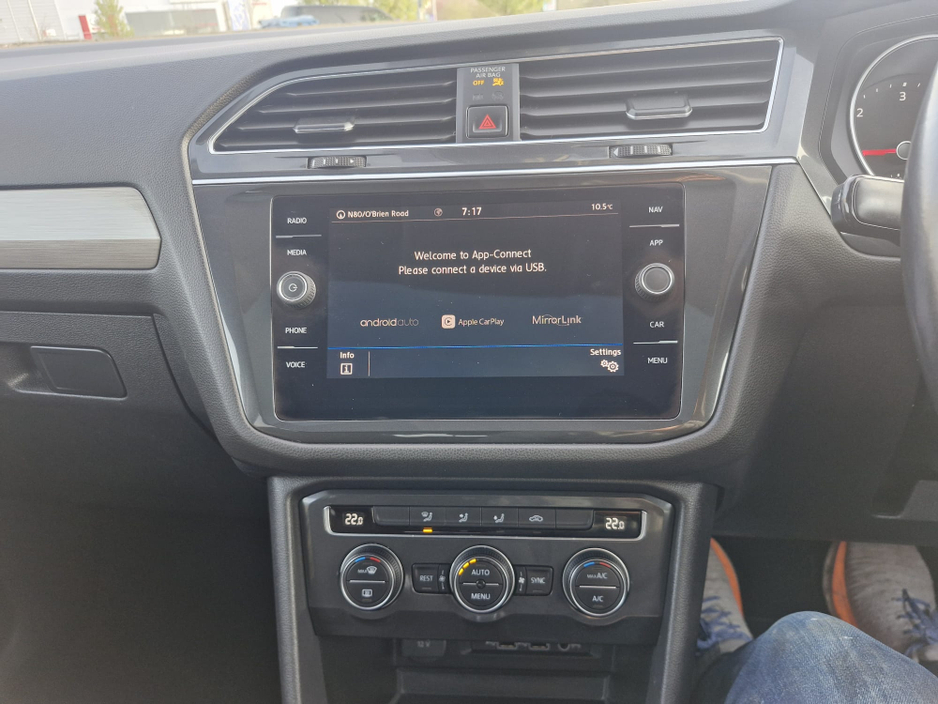 2019 Volkswagen Tiguan - image 8