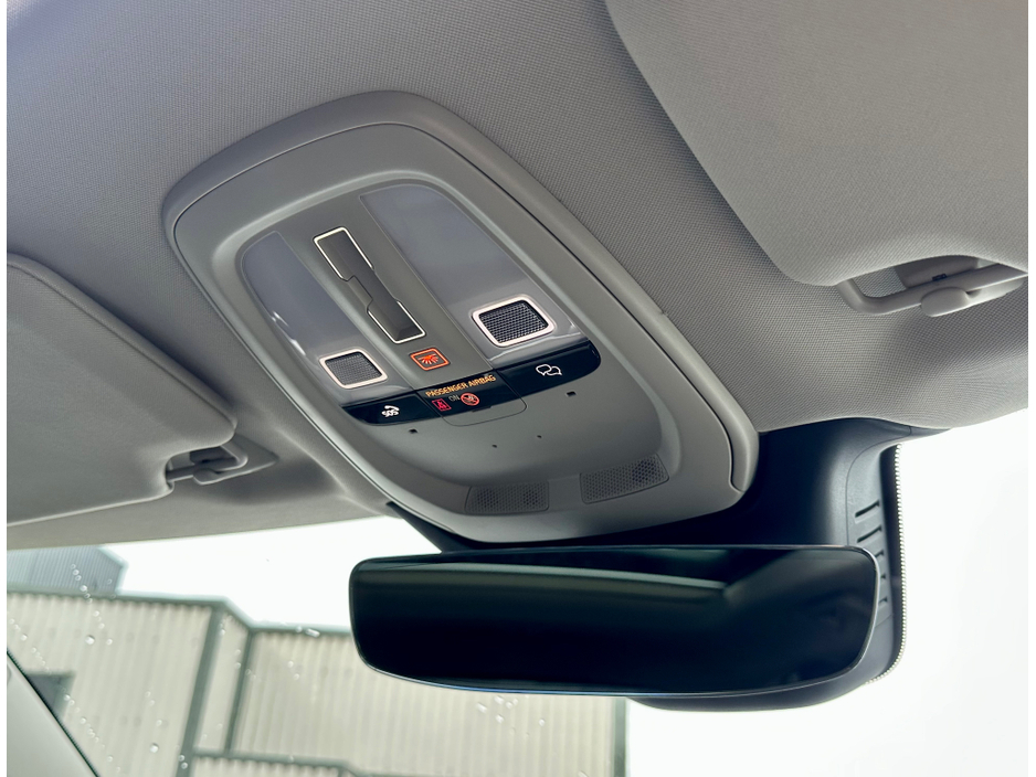 2025 Volvo XC90 - image 14