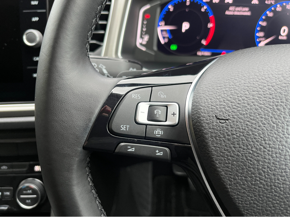 2021 Volkswagen T-Roc STYLE AUTOMATIC 2.0 DIESEL //LOW MILES//REVERSE CAMERA//KEYLESS ENTRY//ADAPTIVE CRUISE CONTROL// €25,950