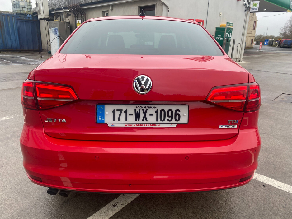 2017 Volkswagen Jetta - image 7